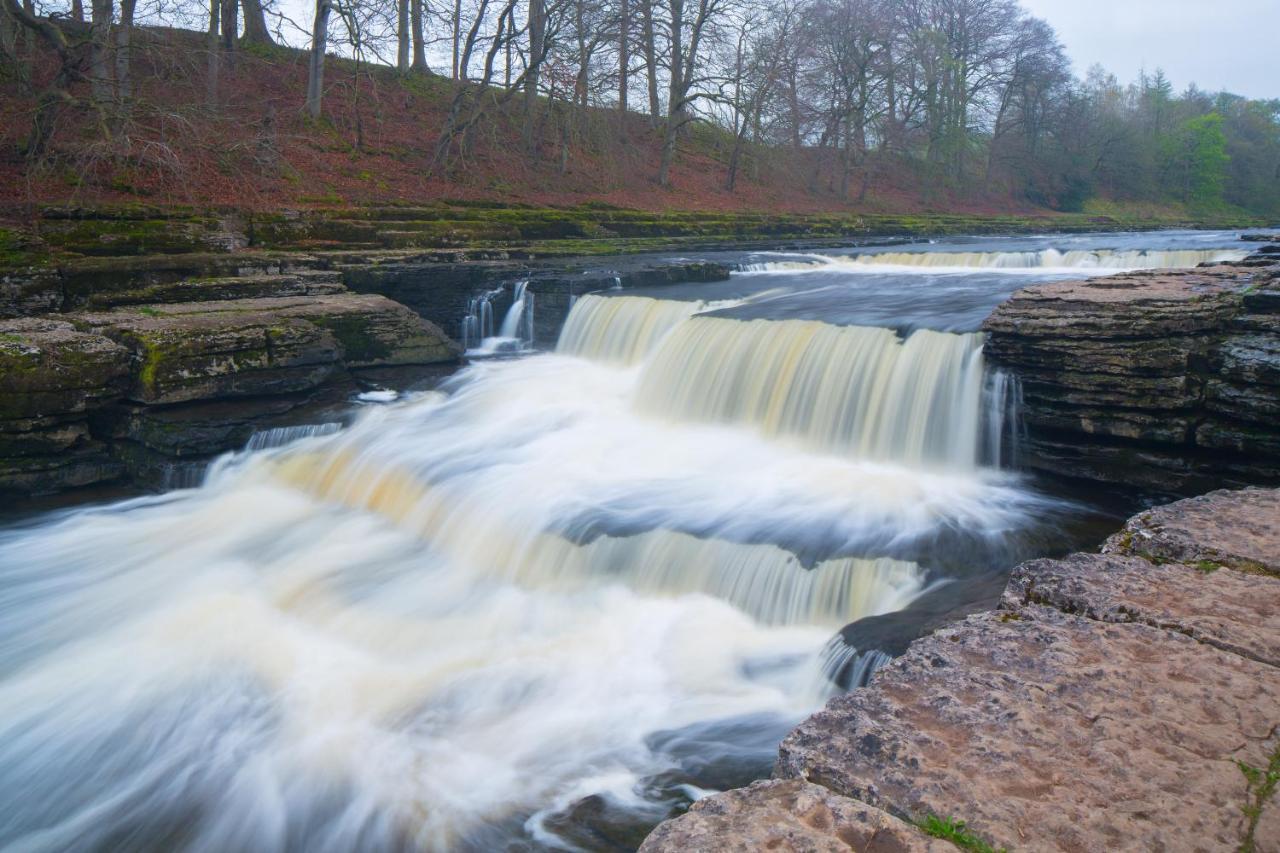 Aysgarth Falls Hotel & Restaurant ภายนอก รูปภาพ