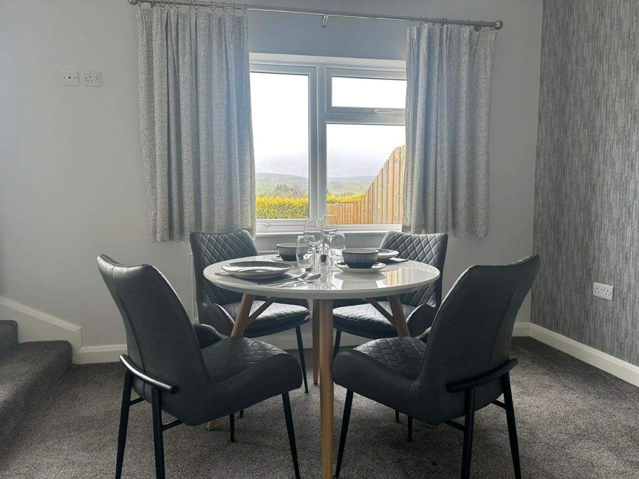 Aysgarth Falls Hotel & Restaurant ภายนอก รูปภาพ